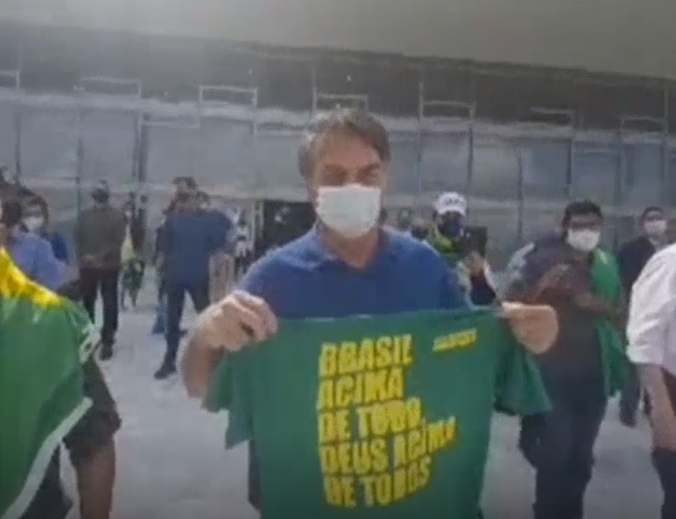 Brazilski predsednik radio <span style='color:red;'><b>sklek</b></span>ove sa pristalicama i opet kritikovao antikorona mere (FOTO/VIDEO)